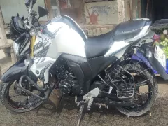 YAMAHA FZS FI V2